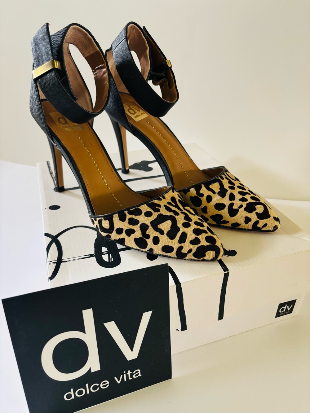 DV by dolce vita Odetta Leopard Pointed Toe Ankle Strap Heels Size 10